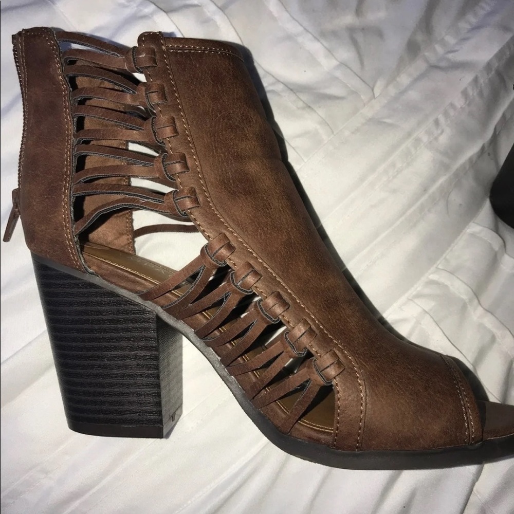 Open Toe Leather Booties - Picture 5 of 6